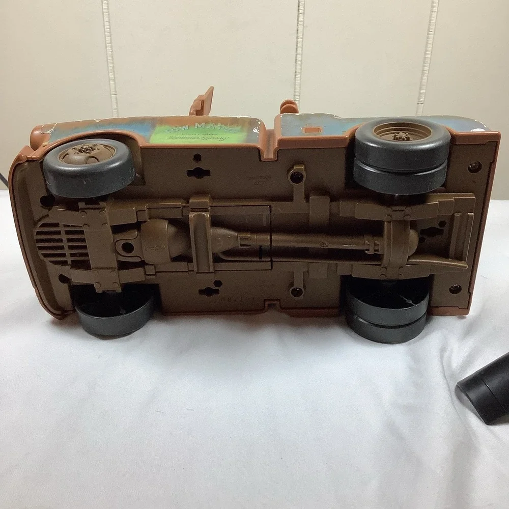 Disney Pixar Cars Mater Truck plastic‎ Brown Blue Rusty lights
